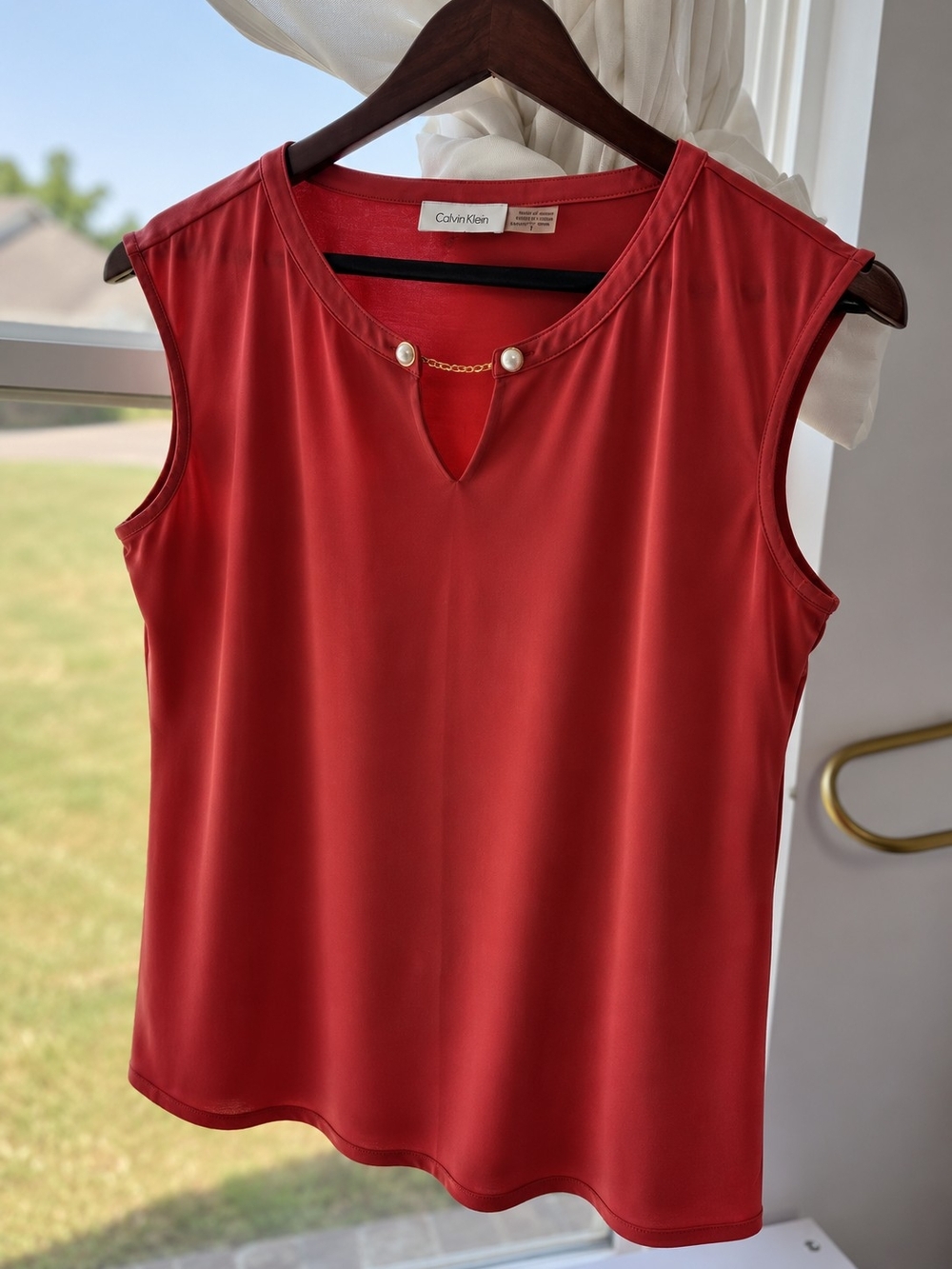 Calvin Klein Women’s Medium Red Sleeveless Blouse Pearl Gold Chain Neckline